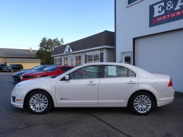 2011 Ford Fusion Hybrid FWD - cars & trucks - by dealer - vehicle... for sale in Waterloo, WI – photo 3
