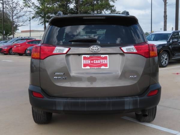 2015 Toyota RAV4 FWD XLE - - by dealer for sale in Houston, TX – photo 4