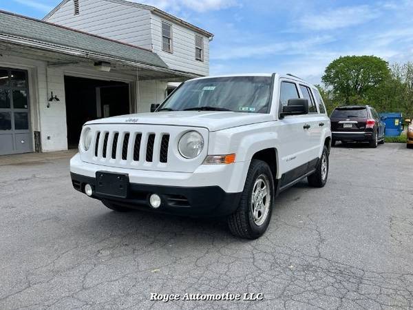 2011 Jeep Patriot 2WD CVT - - by dealer - vehicle for sale in York, PA – photo 4