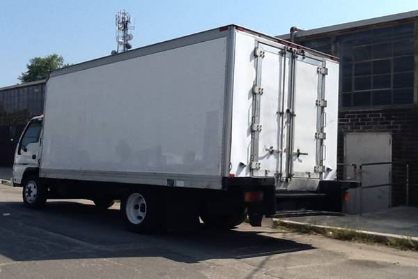 2007 Isuzu NQR - 16ft Box Truck - cars & trucks - by dealer -... for sale in Bay Shore, NY – photo 5