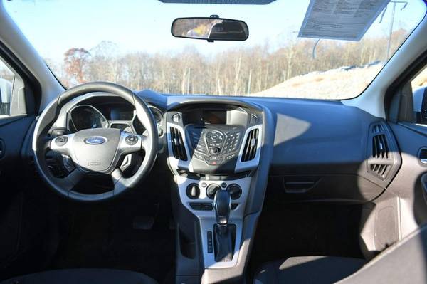 2013 *Ford* *Focus* *SE* - cars & trucks - by dealer - vehicle... for sale in Naugatuck, CT – photo 16