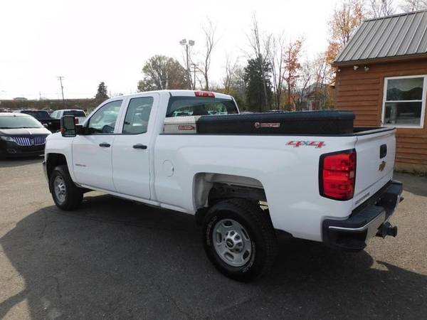 Chevrolet Silverado 2500HD 4wd Crew Cab Work Truck Pickup Truck... for sale in Hickory, NC – photo 2