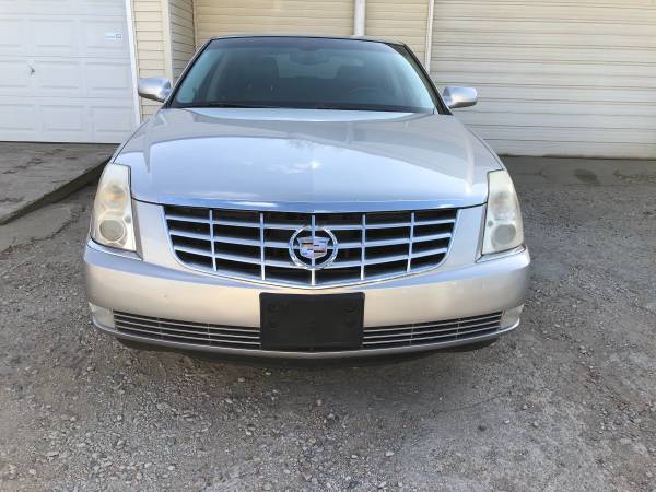 SOUTHERN CADILLAC DTS CLEAN NO RUST WELL MAINTAINED REDUCED - cars & for sale in Clarkston , MI – photo 16