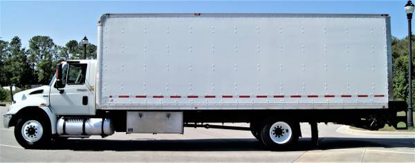 2013 International 4300 Box Truck 26’ 102 X 97 Liftgate REFURBISHED for sale in Emerald Isle, DE – photo 13