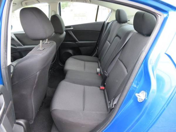 2012 Mazda Mazda3 i Touring sedan Sky Blue Mica for sale in Pulaski, VA – photo 24