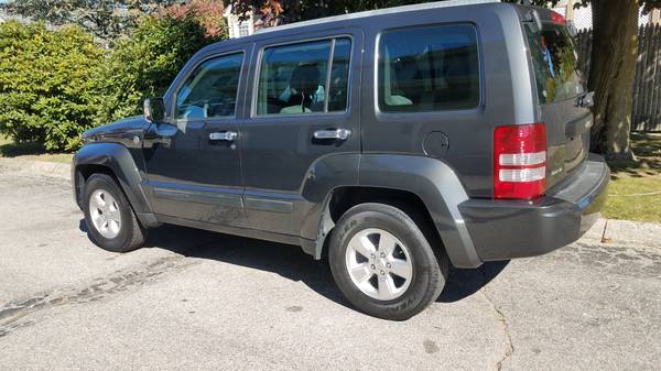 2011 Jeep Liberty 4X4 Low miles CLEAN for sale in West Warwick, RI – photo 10