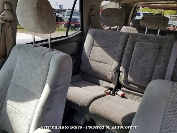 2005 Toyota Sequoia SR5 2WD 5-Speed Automatic - cars & trucks - by... for sale in Waco, TX – photo 12