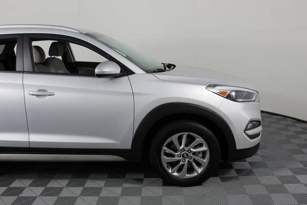 2018 Hyundai Tucson Silver Good deal! for sale in Issaquah, WA – photo 2
