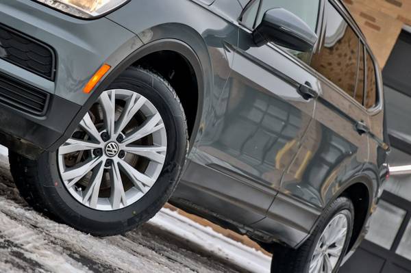 2019 Volkswagen Tiguan 2 0T S 4MOTION Platinum for sale in Oak Forest, IL – photo 3