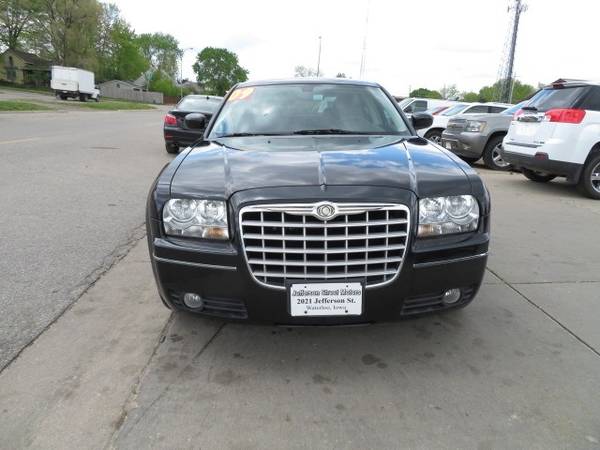 2009 Chrysler 300 4dr Sdn Touring AWD 95, 000 miles 6, 999 - cars & for sale in Waterloo, IA – photo 2
