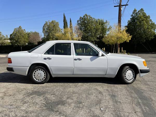 1991 Mercedes-Benz 300E 2.6L - cars & trucks - by owner - vehicle... for sale in Los Angeles, CA – photo 8