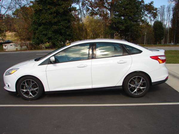 2013 Ford Focus SE 66,135 Miles - cars & trucks - by owner - vehicle... for sale in Asheville, NC – photo 4