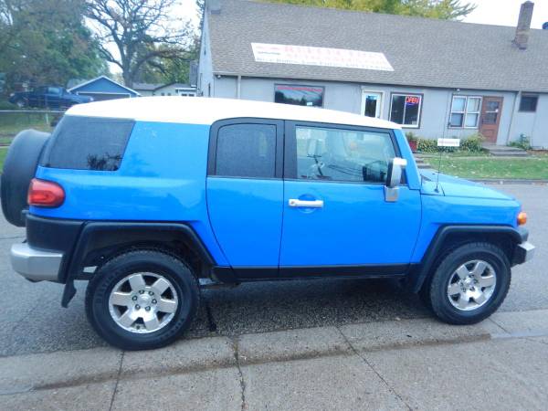 2007 Toyota FJ Cruiser 4WD 4dr Auto (Natl) for sale in Oakdale, MN – photo 8