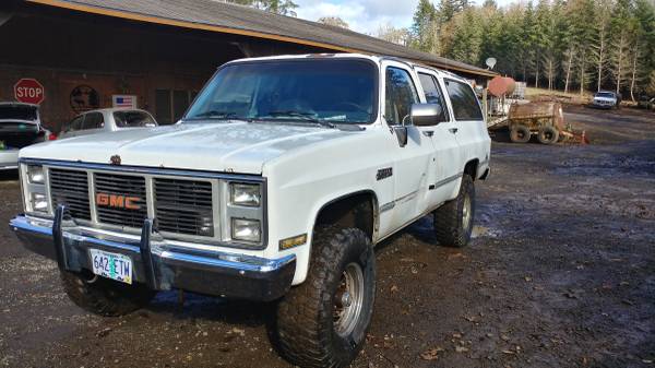 1987 3/4 ton SUBURBAN 4X4 - cars & trucks - by owner - vehicle... for sale in Carlton, OR – photo 2