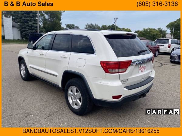 2012 Jeep Grand Cherokee Laredo 4x4 4dr SUV - cars & trucks - by... for sale in Brookings, SD – photo 5