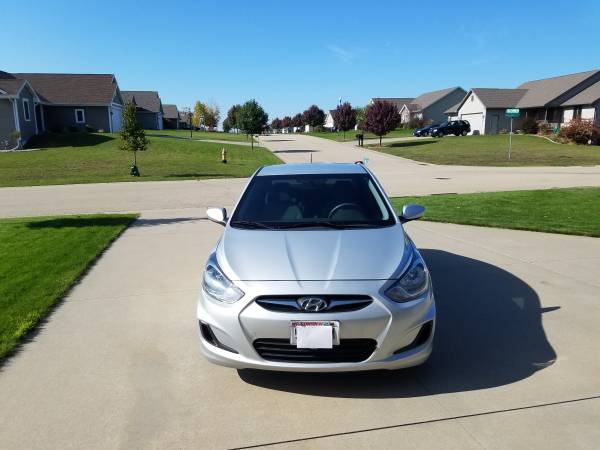 2012 Hyundai Accent for sale in Greenville, WI – photo 3