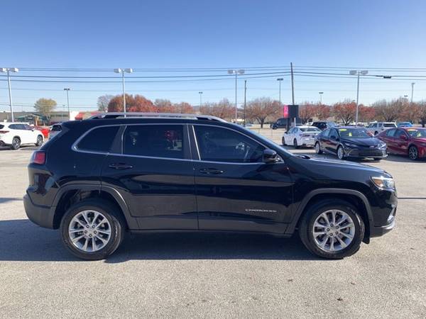 2019 Jeep Cherokee Latitude - cars & trucks - by dealer - vehicle... for sale in Somerset, KY – photo 8