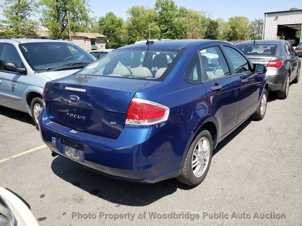 2009 Ford Focus 4dr Sedan SE Blue - - by dealer for sale in Woodbridge, District Of Columbia – photo 3