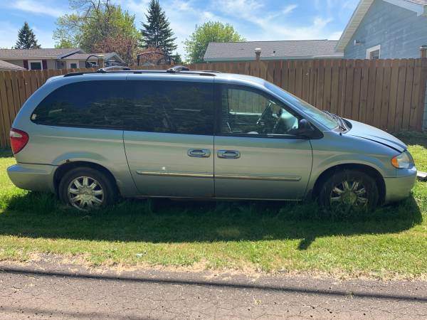 2006 Chrysler Town & Country for sale in Superior, MN – photo 17