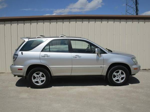 2001 Lexus RX 300 4WD - - by dealer - vehicle for sale in Wilmington, OH – photo 2