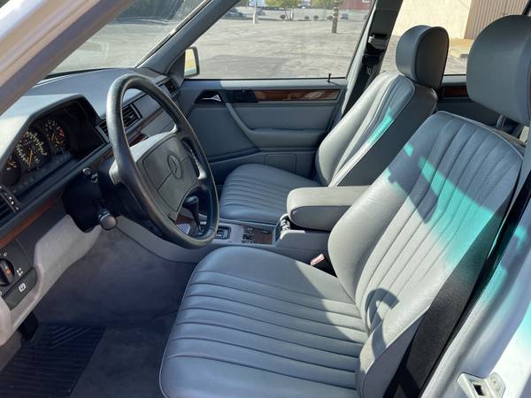 1991 Mercedes-Benz 300E 2.6L - cars & trucks - by owner - vehicle... for sale in Los Angeles, CA – photo 17