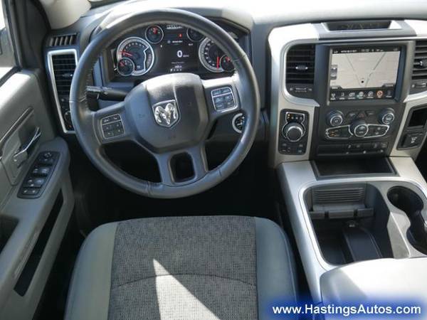 2017 RAM 1500 SLT Crew Cab SWB 4WD for sale in Hastings, MN – photo 9