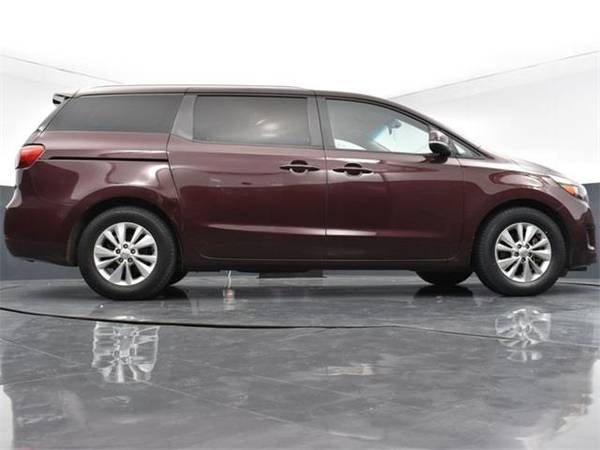 2016 Kia Sedona LX - mini-van - - by dealer - vehicle for sale in Ardmore, TX – photo 22