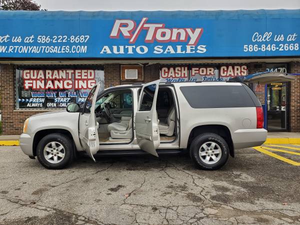 GMC YUKON XL 1500 4WD SLE - - by dealer - vehicle for sale in Clinton Township, MI – photo 9