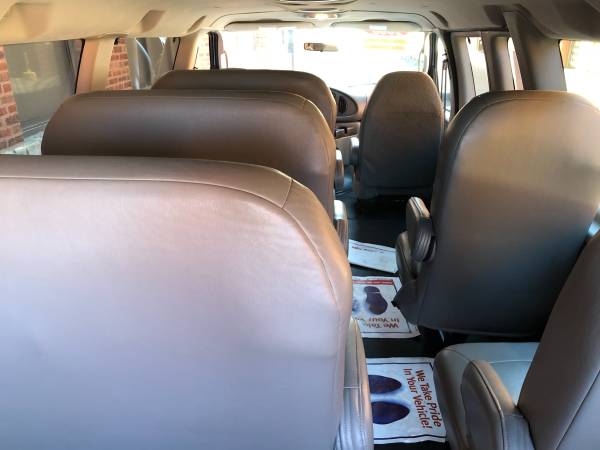 2008 Ford E350 Ext Super Duty 14 Pass Van 96K 1 owner Like New! for sale in Chicago, IL – photo 15
