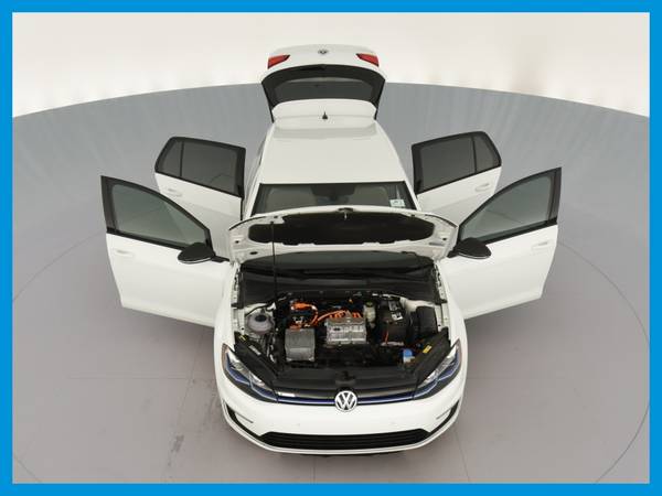 2017 VW Volkswagen eGolf SEL Premium Hatchback Sedan 4D sedan White for sale in Long Beach, CA – photo 22