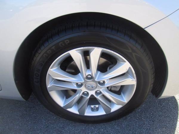 2014 Hyundai Elantra GT GT hatchback Silver - cars & trucks - by... for sale in Bentonville, AR – photo 10
