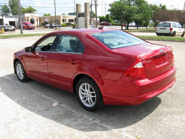 2010 *Ford* *Fusion* *4dr Sedan SE FWD* Sangria Red for sale in Cleveland, OH – photo 3