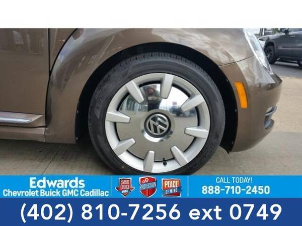 2016 Volkswagen Beetle Coupe hatchback (Dark Bronze Metallic) for sale in Council Bluffs, NE – photo 10