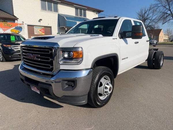 2019 GMC Sierra 3500HD - - by dealer - vehicle for sale in Grand Forks, ND – photo 2