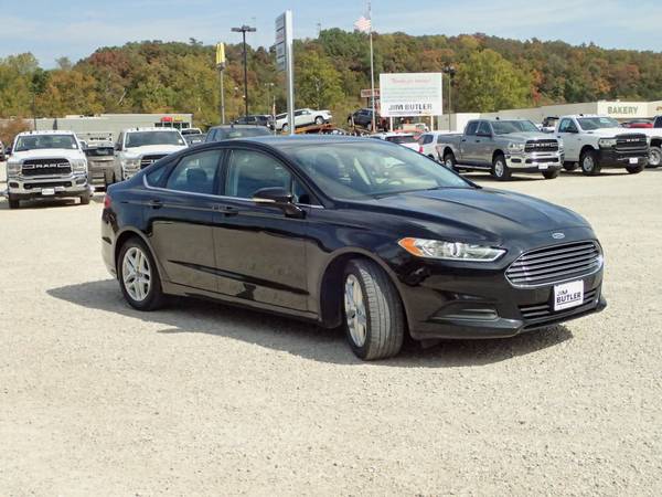 2016 Ford Fusion SE - cars & trucks - by dealer - vehicle automotive... for sale in Linn, MO – photo 9