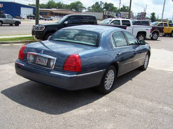 2005 Lincoln Town Car Signature Series Blue - cars & trucks - by... for sale in Martinez, GA – photo 8