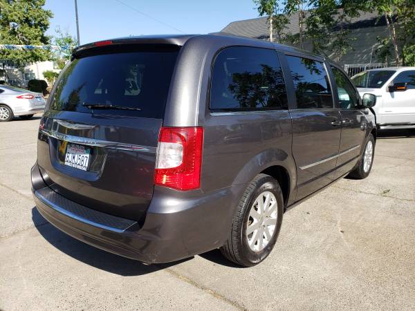 2016 CHRYSLER TOWN & COUNTRY WAGON - - by dealer for sale in Red Bluff, CA – photo 3