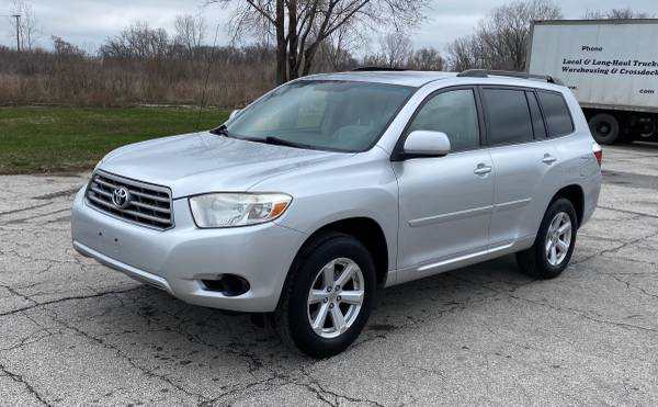 2009 Toyota Highlander 4WD CLEAN 1 OWNER! - - by for sale in Other, MO – photo 2