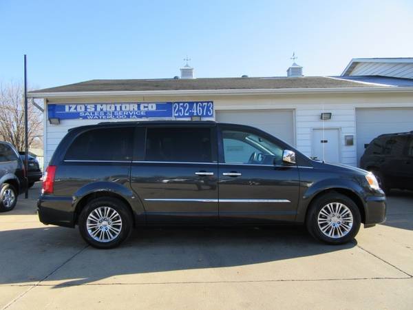 2013 Chrysler Town & Country 4dr Wgn Touring-L - cars & trucks - by... for sale in Waterloo, IA – photo 2
