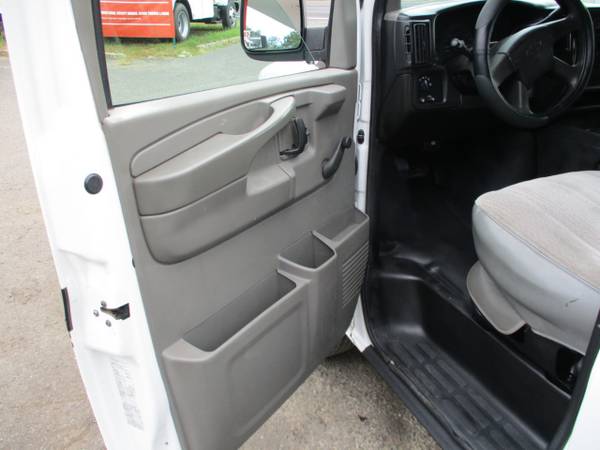 2004 Chevrolet 3500 ENCLOSED UTILITY / SERVICE BODY CUTAWAY for sale in south amboy, NJ – photo 18