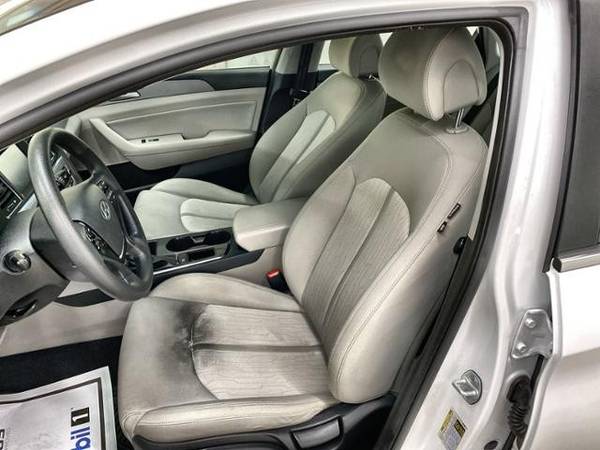 2017 Hyundai Sonata Hybrid Electric SE 2 0L Sedan for sale in Portland, OR – photo 17