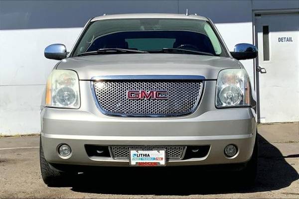 2007 GMC Yukon Denali AWD All Wheel Drive 4dr SUV for sale in Eugene, OR – photo 2