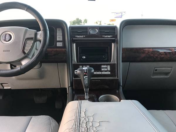 2005 Lincoln Navigator - cars & trucks - by owner - vehicle... for sale in torrence, CA – photo 8