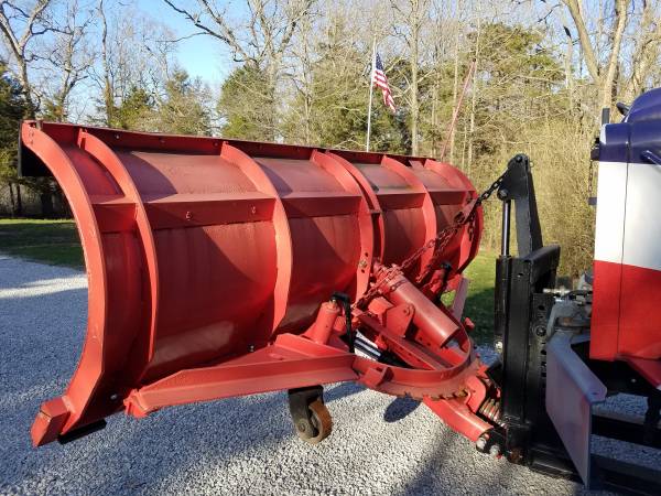Military Truck w/11 ft Snow Plow for sale in Smithton , IL – photo 8