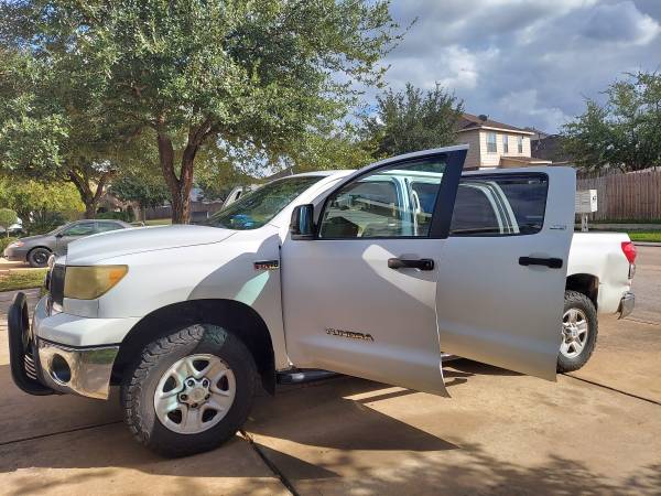 2008 TOYOTA TUNDRA SR5 5.7L V8 CREWMAX! ONE OWNER - cars & trucks -... for sale in smithville, TX – photo 7