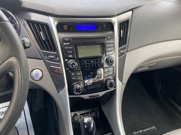 2012 Hyundai Sonata Hybrid One Owner Leather for sale in Beloit, WI – photo 19