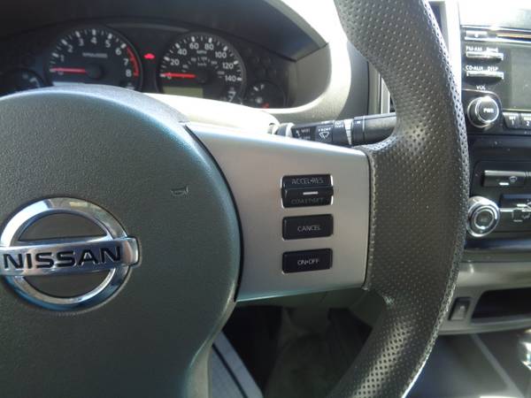 2013 Nissan Frontier Crew Cab 4x4 SV V6 Clean Power IPOD MP3 - cars for sale in Hampton Falls, MA – photo 12