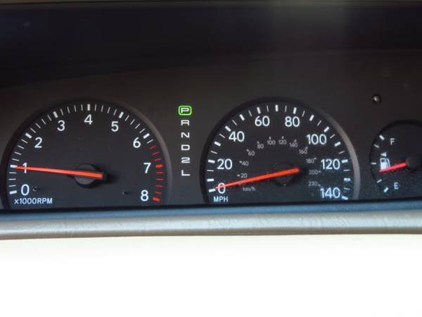 2004 Toyota Avalon 4dr Sdn XLS w/Bench Seat***All Credit Welcome***... for sale in Garden City, OR – photo 8