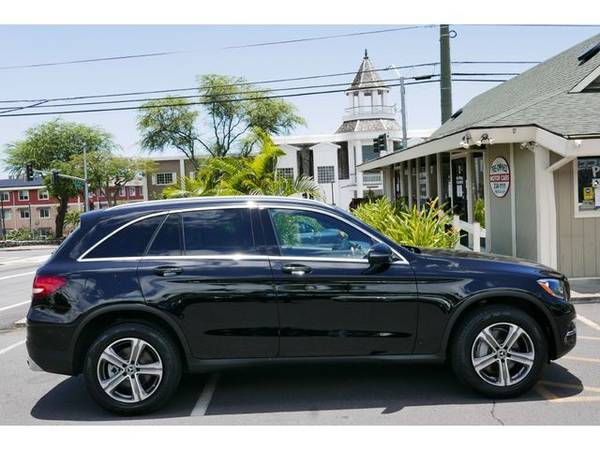 2018 MERCEDES-BENZ GLC 300 - - by dealer - vehicle for sale in Kailua-Kona, HI – photo 2