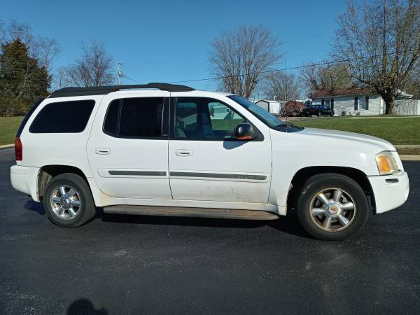 2004 GMC Envoy XL 4 WD - cars & trucks - by dealer - vehicle... for sale in Bloomington, IN – photo 3